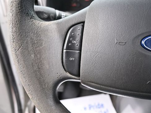 Used 2003 Ford E-450 and Econoline 450 RWD image 32