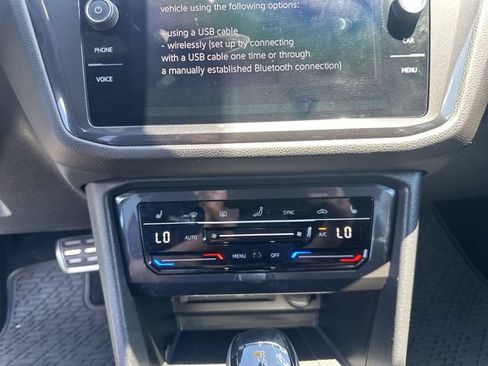 Used 2024 Volkswagen Tiguan SE R-Line FWD image 19