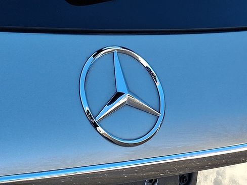 Used 2021 Mercedes-Benz GLC 300 4MATIC image 32