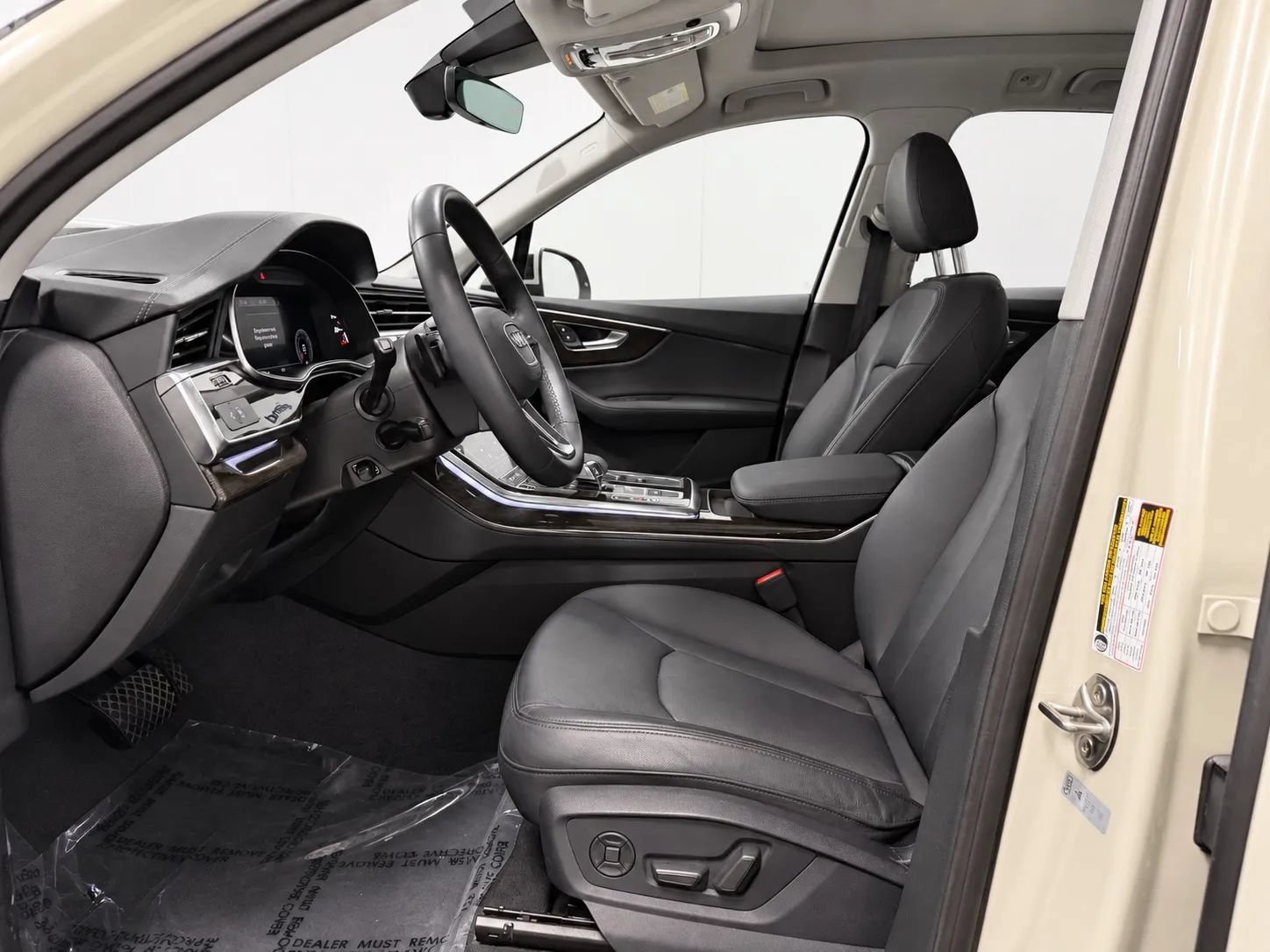 Used 2023 Audi Q7 2.0T Premium Plus w/ Premium Plus Package AWD/4WD image 11