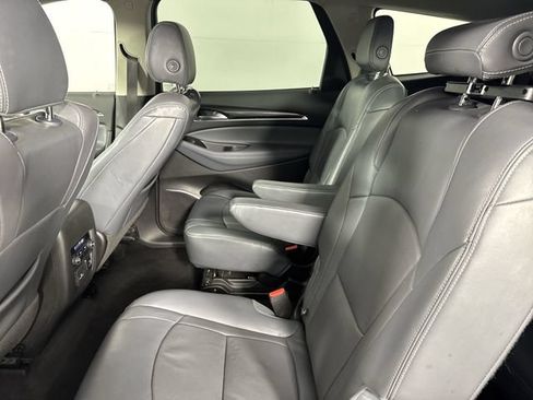 Used 2018 Buick Enclave Essence AWD/4WD image 23