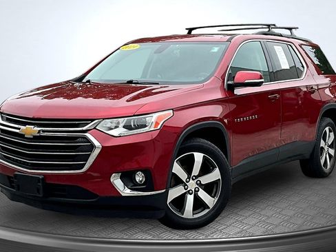 Used 2019 Chevrolet Traverse LT w/ LT Premium Package AWD/4WD image 1