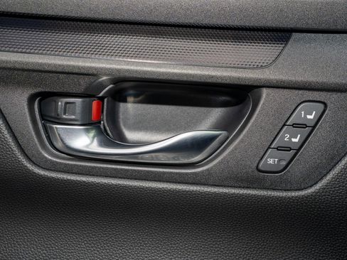 Certified 2025 Honda CR-V Sport-L image 30