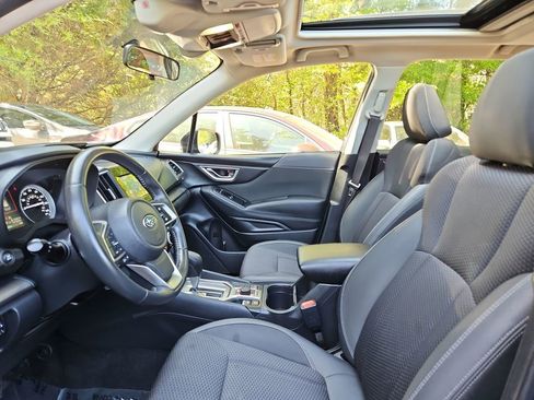 Used 2020 Subaru Forester Premium AWD/4WD image 24