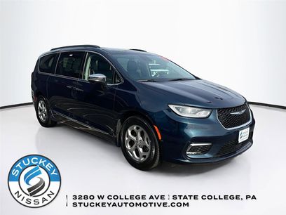 Used 2023 Chrysler Pacifica Limited