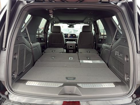 New 2026 Chevrolet Tahoe Premier w/ Sun And Tow Package AWD/4WD image 7