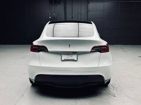 Used 2021 Tesla Model Y Long Range AWD/4WD image 6