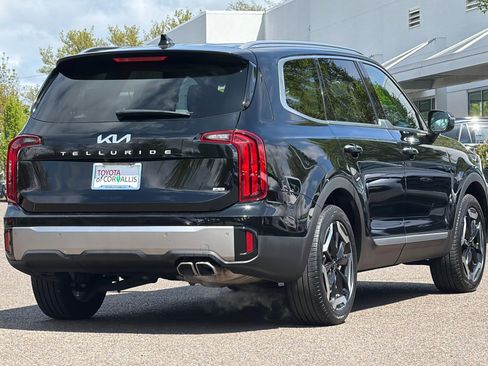 Used 2025 Kia Telluride S AWD/4WD image 4