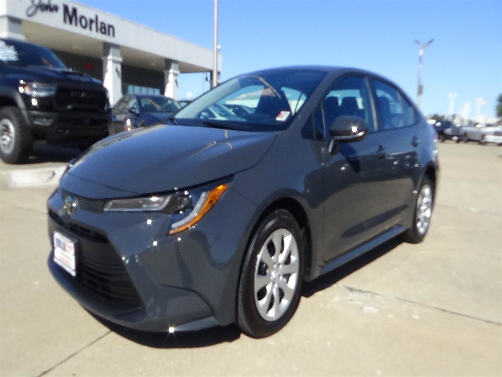 Used 2026 Toyota Corolla LE FWD image 3