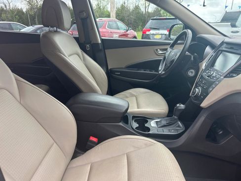 Used 2013 Hyundai Santa Fe GLS image 25