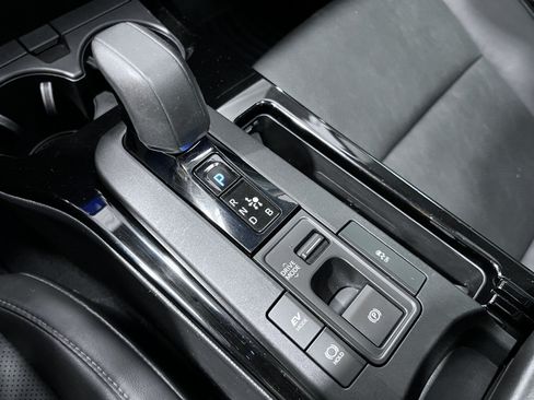 Used 2024 Toyota Prius XLE FWD image 20