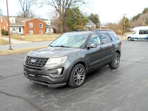 Used 2016 Ford Explorer Sport w/ Equipment Group 401A image 2