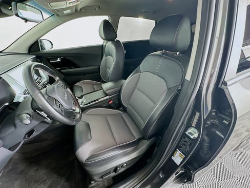 Used 2022 Kia Niro EX image 13