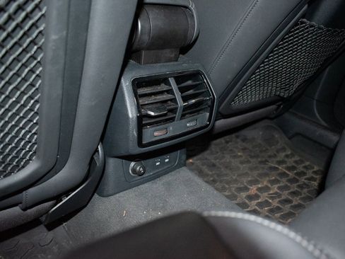 Used 2020 Audi Q3 2.0T Premium Plus w/ Premium Plus Package image 23