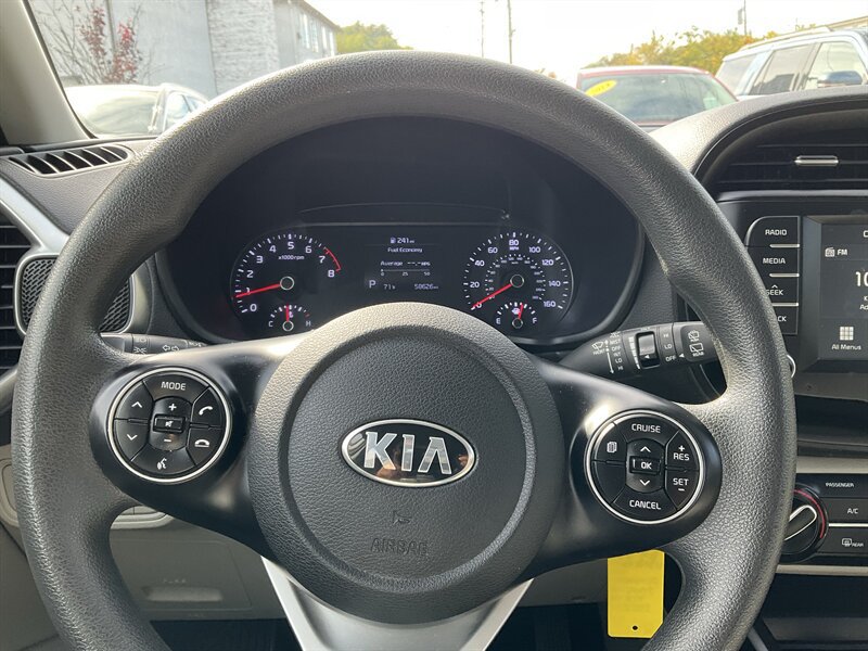 Used 2021 Kia Soul LX FWD image 19