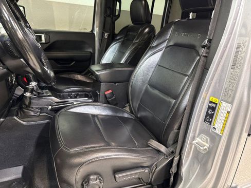 Used 2020 Jeep Gladiator Overland image 16