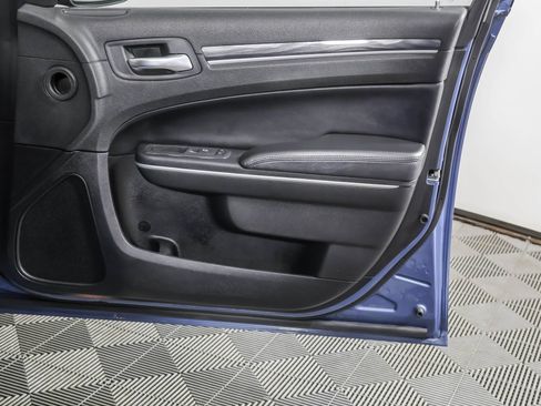 Used 2022 Chrysler 300 Touring w/ Sport Appearance Package RWD image 46