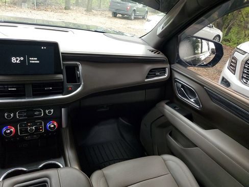 Used 2023 GMC Yukon SLT RWD image 14
