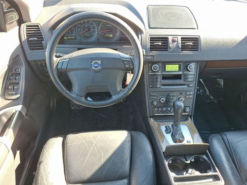 Used 2010 Volvo XC90 3.2 image 12