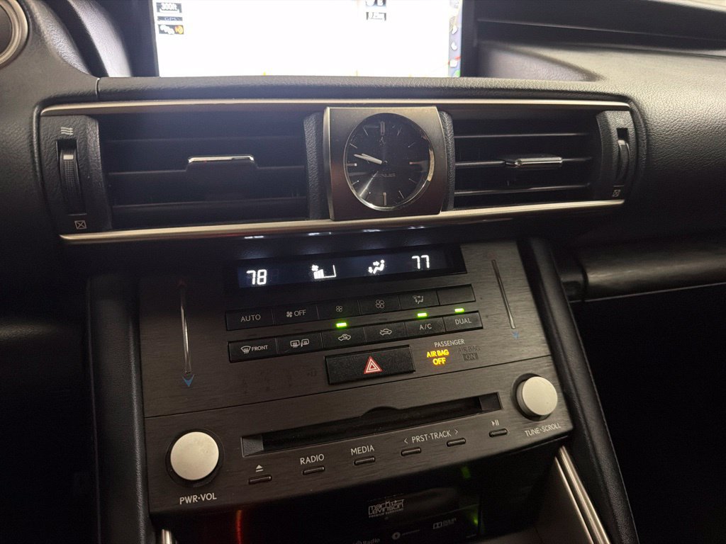 Used 2020 Lexus IS 350 F Sport w/ F Sport Package RWD image 31