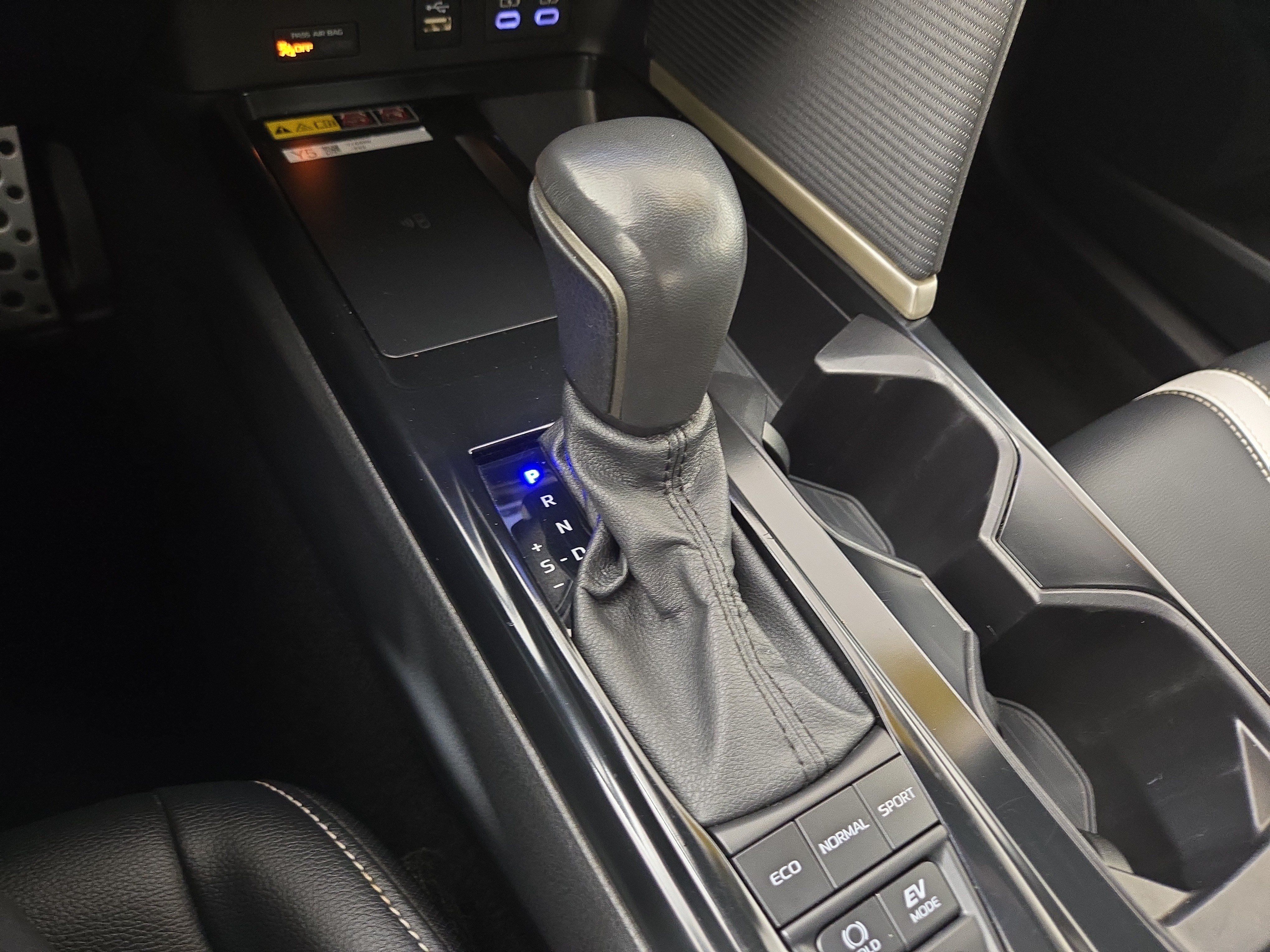 Used 2025 Toyota Camry SE FWD image 22