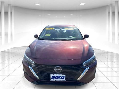 Used 2024 Nissan Sentra SV FWD image 10