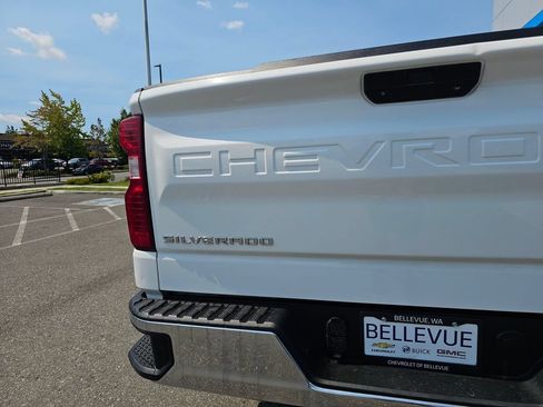Used 2021 Chevrolet Silverado 1500 LT w/ Work Truck Package AWD/4WD image 17