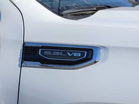 New 2026 GMC Sierra 1500 SLE image 15