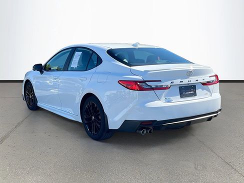 Used 2025 Toyota Camry SE w/ Convenience Package image 5