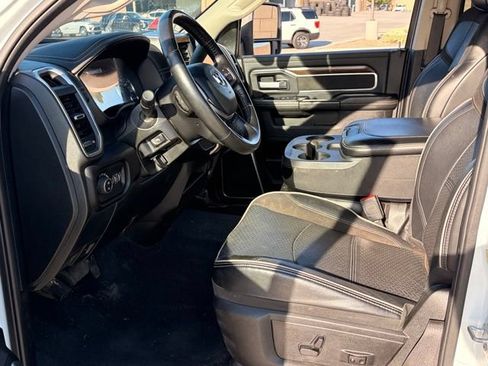 Used 2024 RAM 2500 Laramie AWD/4WD image 12