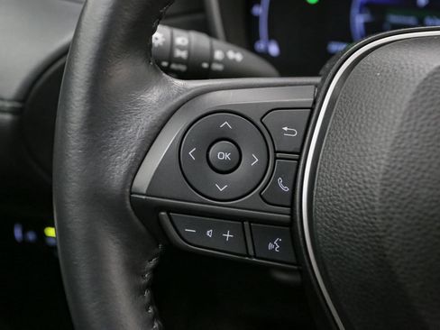 Used 2023 Toyota Corolla Cross XLE w/ Convenience Package image 35