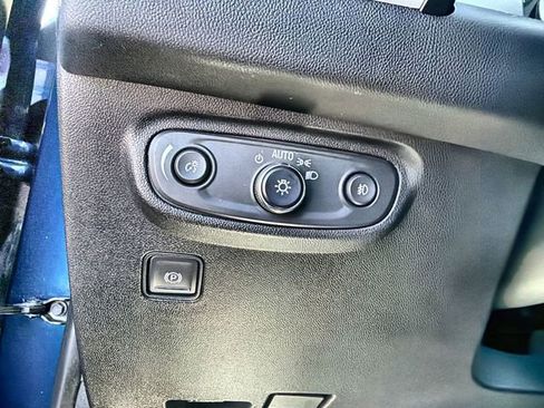 Certified 2023 GMC Terrain SLT AWD/4WD image 17