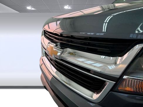 Used 2020 Chevrolet Colorado W/T w/ WT Convenience Package image 17