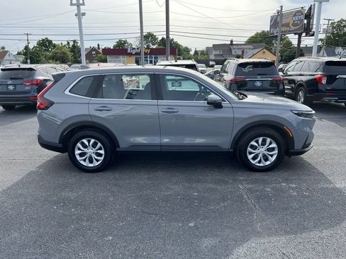 Used 2024 Honda CR-V LX image 17