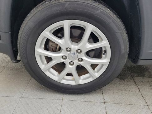 Used 2020 Jeep Compass Sport image 31