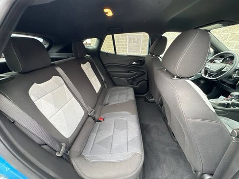 Used 2025 Chevrolet Trax RS w/ Driver Confidence Package FWD image 33