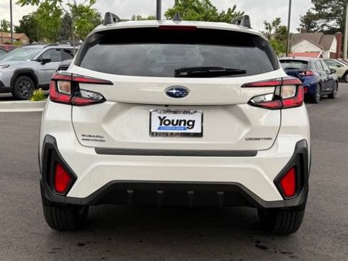 Used 2024 Subaru Crosstrek 2.0i Premium AWD/4WD image 4