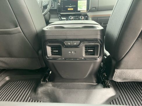 Used 2024 GMC Sierra 1500 AT4 w/ Technology Package AWD/4WD image 25