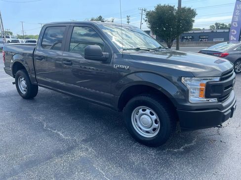 Used 2018 Ford F150 XL w/ Equipment Group 101A Mid AWD/4WD image 4