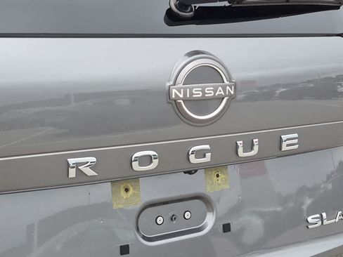 Used 2023 Nissan Rogue SL AWD/4WD image 22