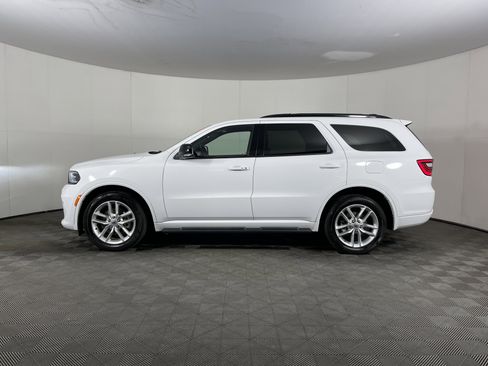 Used 2024 Dodge Durango GT image 3