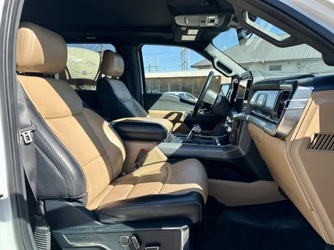 Used 2021 Ford F150 Lariat w/ Equipment Group 502A High image 12