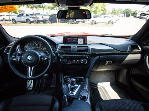 Used 2018 BMW M3 RWD image 27