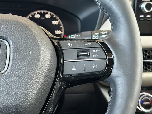 Used 2024 Honda HR-V EX-L image 32