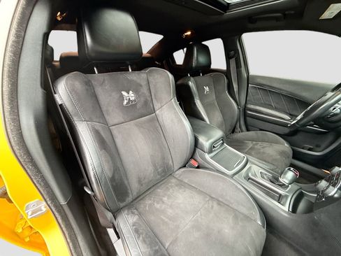 Used 2018 Dodge Charger R/T Scat Pack image 27