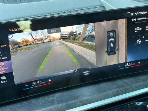 Certified 2023 BMW X7 xDrive40i w/ Premium Package image 27