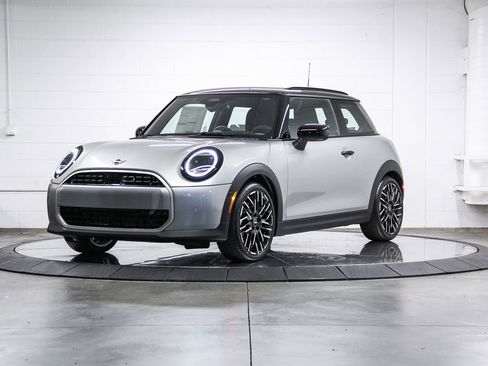 New 2026 MINI Cooper 2-Door Hardtop image 3