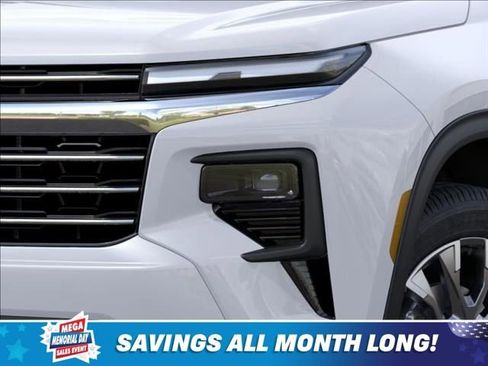 New 2026 Chevrolet Traverse LT w/ Sun and Wheel Package FWD image 10
