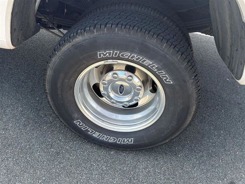 Used 2019 Ford F350 Platinum w/ Platinum Ultimate Package image 7