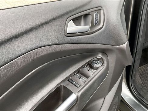 Used 2017 Ford Escape SE w/ Equipment Group 201A AWD/4WD image 32